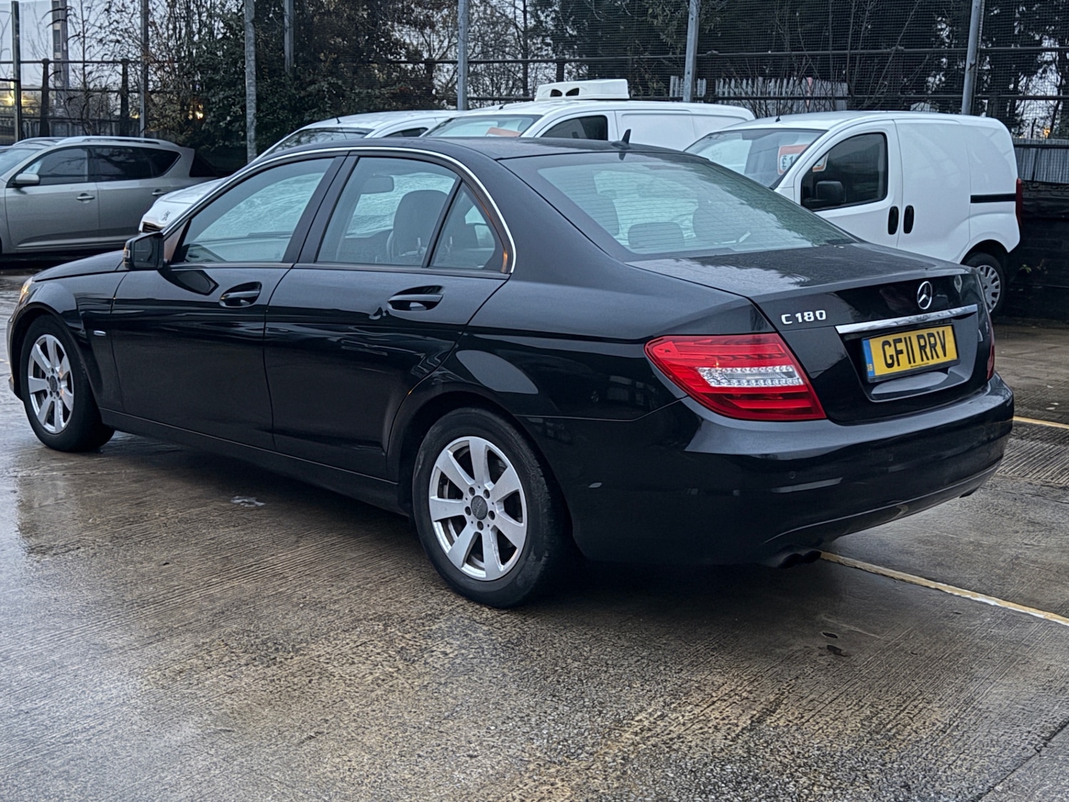 Used Mercedes-Benz C Class 2011 for sale - 76847980: Photo 5