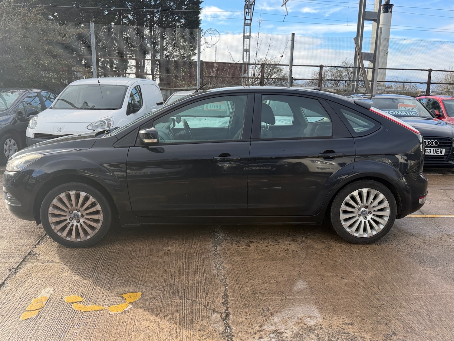 Used Ford Focus 2009 for sale - 77381210: Photo 4