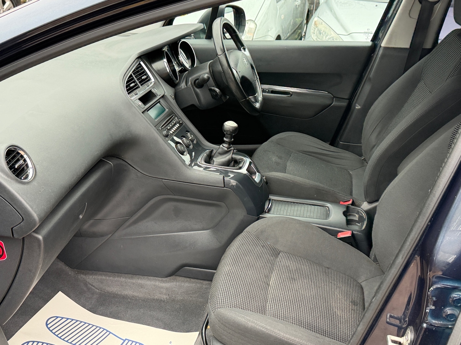 Used Peugeot 5008 2015 for sale - 76141076: Photo 17