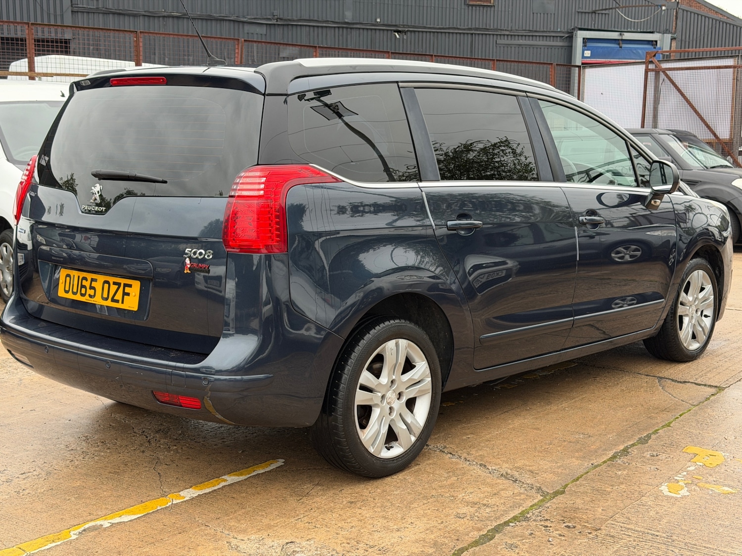 Used Peugeot 5008 2015 for sale - 76141076: Photo 5