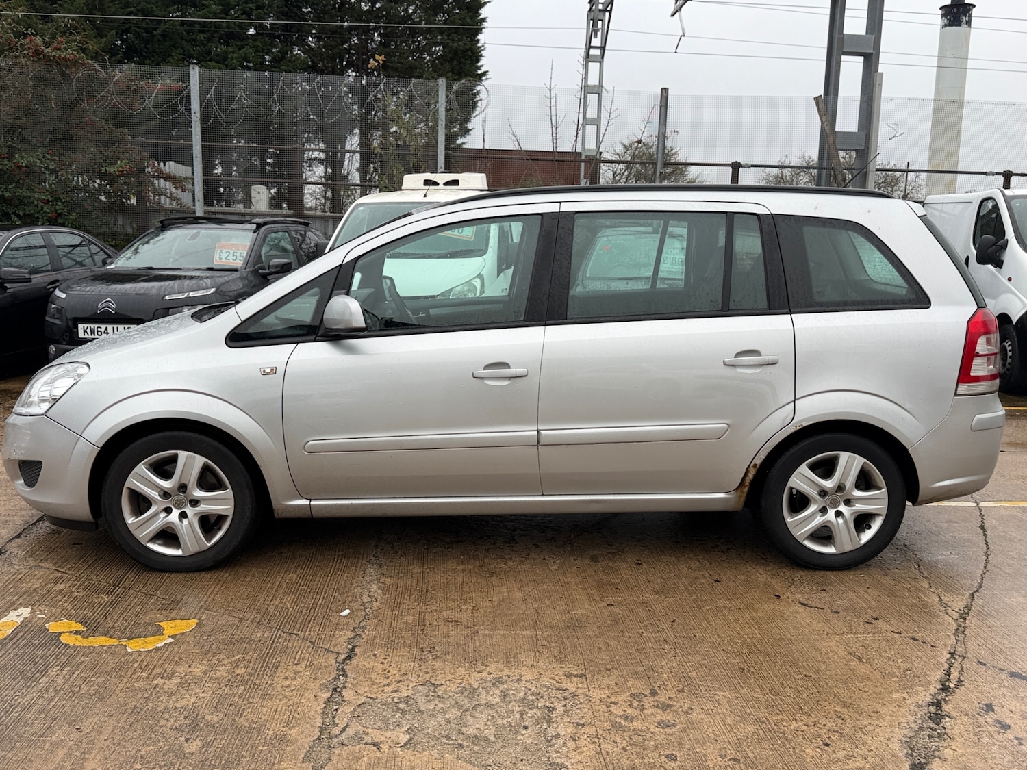 Used Vauxhall Zafira 2010 for sale - 76665951: Photo 4