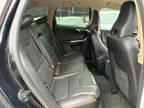 Used Volvo XC60 2009 for sale - 76298080: Photo 10