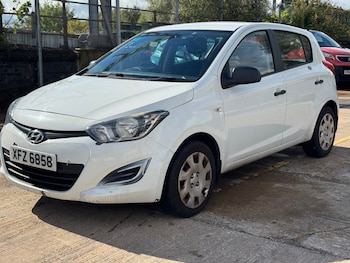 Used Hyundai i20 2014 for sale - 75996143: Photo 2