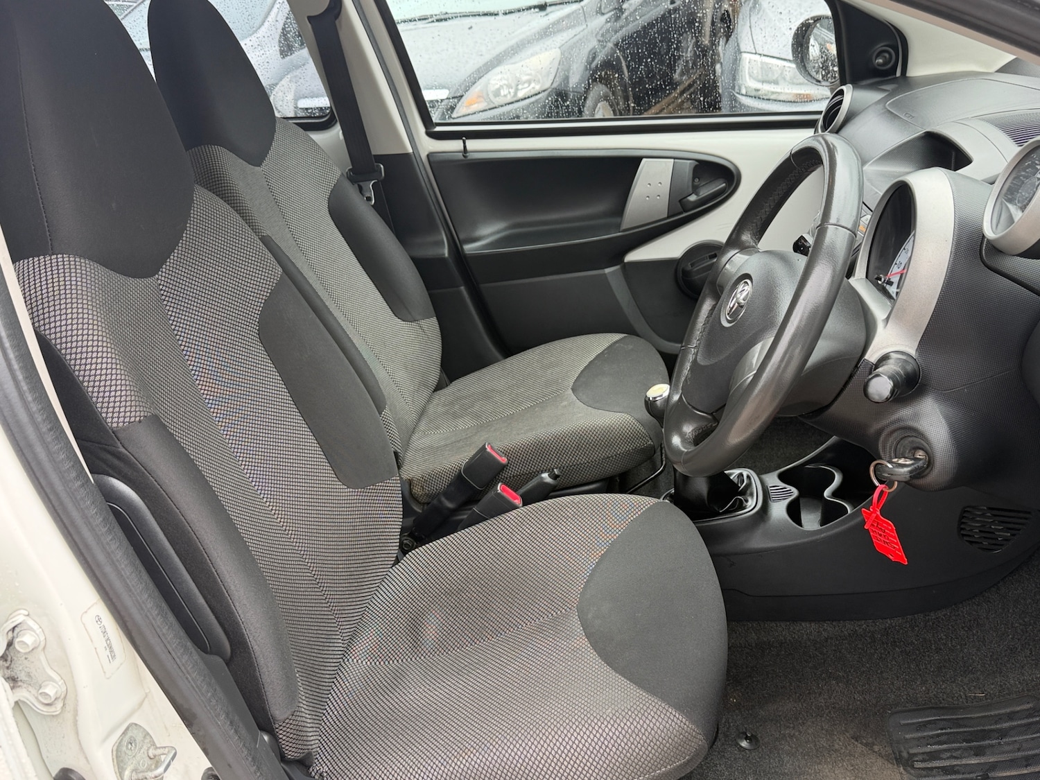 Used Toyota AYGO 2013 for sale - 78053156: Photo 12
