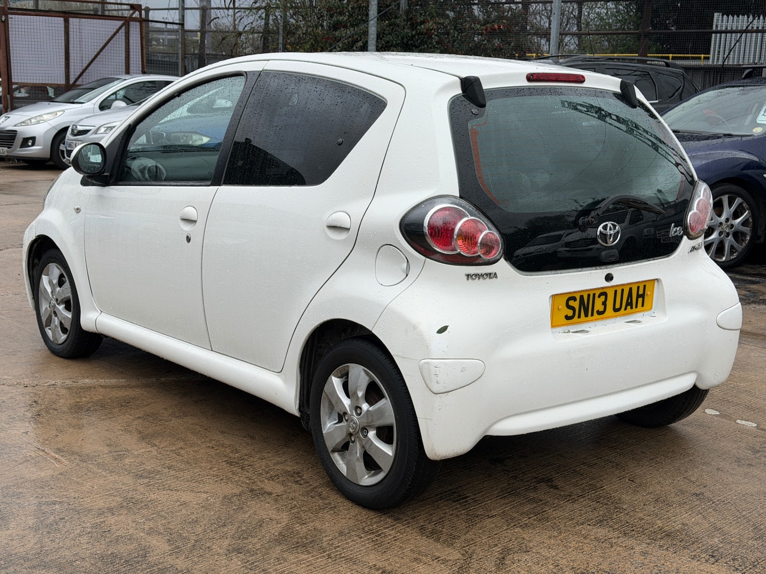 Used Toyota AYGO 2013 for sale - 78053156: Photo 6