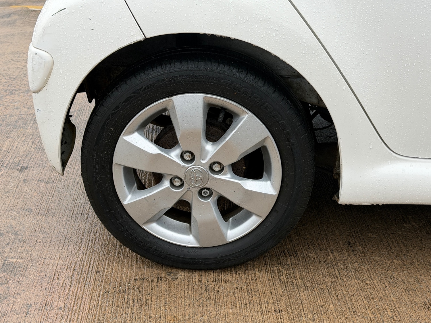 Used Toyota AYGO 2013 for sale - 78053156: Photo 9