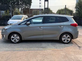 Used Kia Carens 2016 for sale - 79207150: Photo