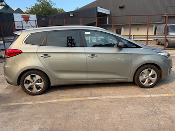 Used Kia Carens 2016 for sale - 79207150: Photo