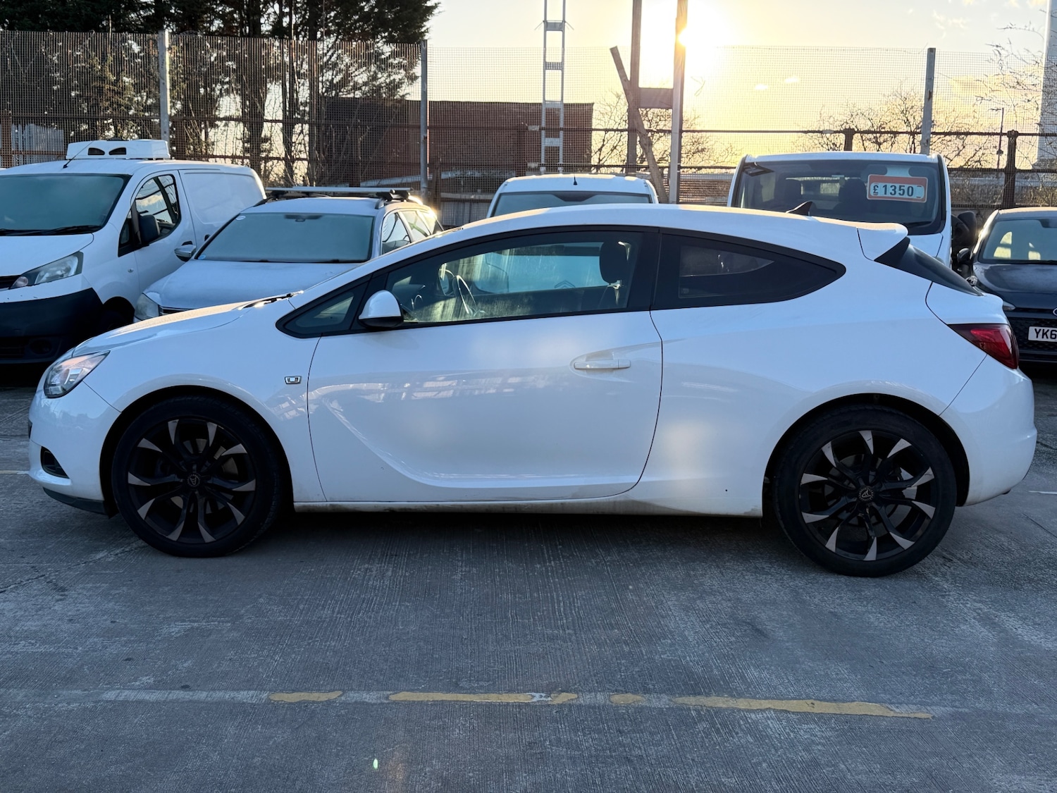 Used Vauxhall Astra GTC 2013 for sale - 77095413: Photo 3