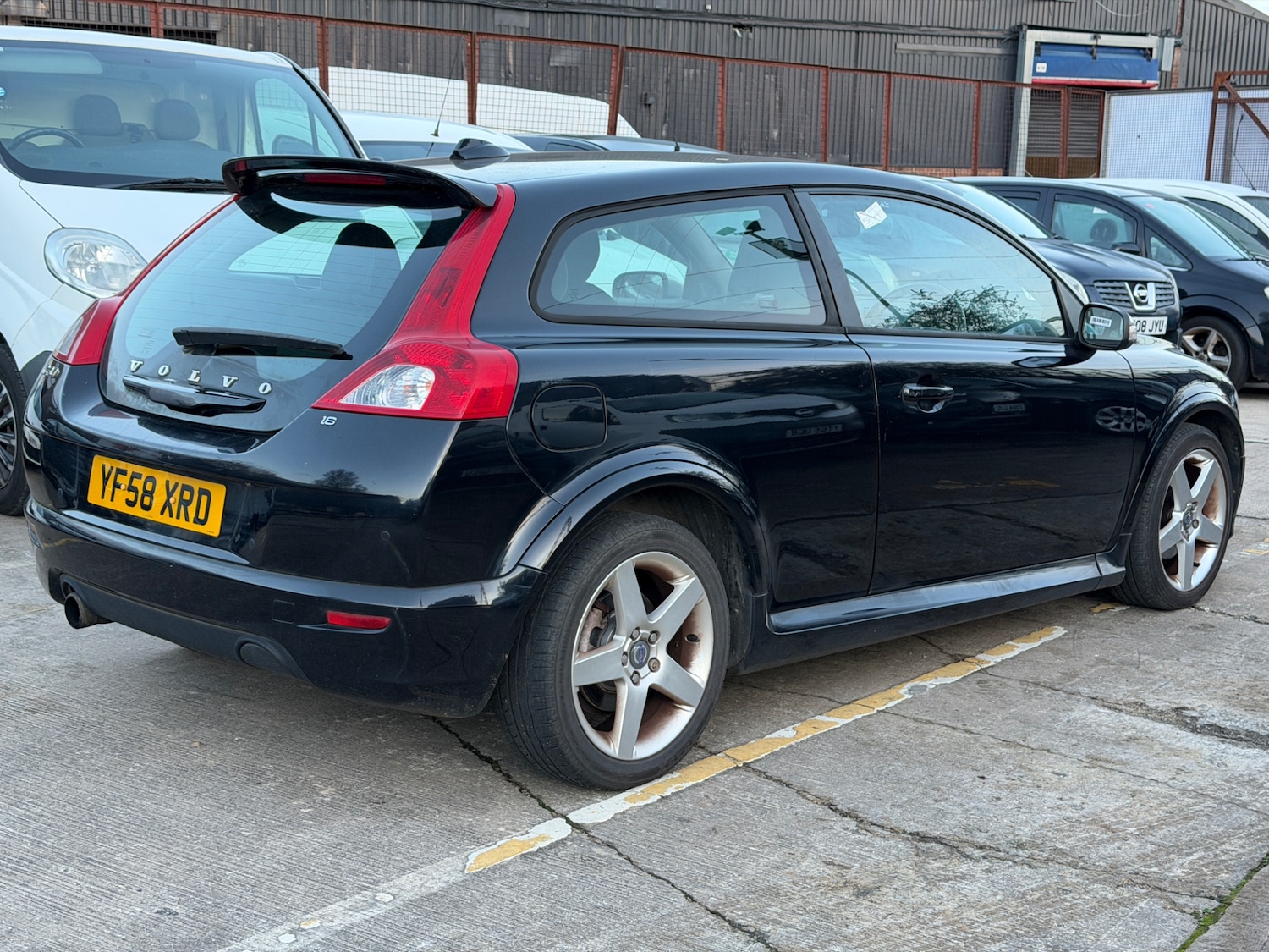 Used Volvo C30 2009 for sale - 76577393: Photo 7