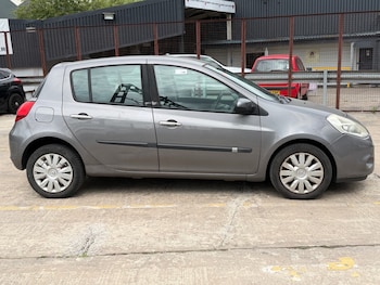 Used Renault Clio 2011 for sale - 79297673: Photo