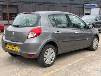 Used Renault Clio 2011 for sale - 79297673: Photo