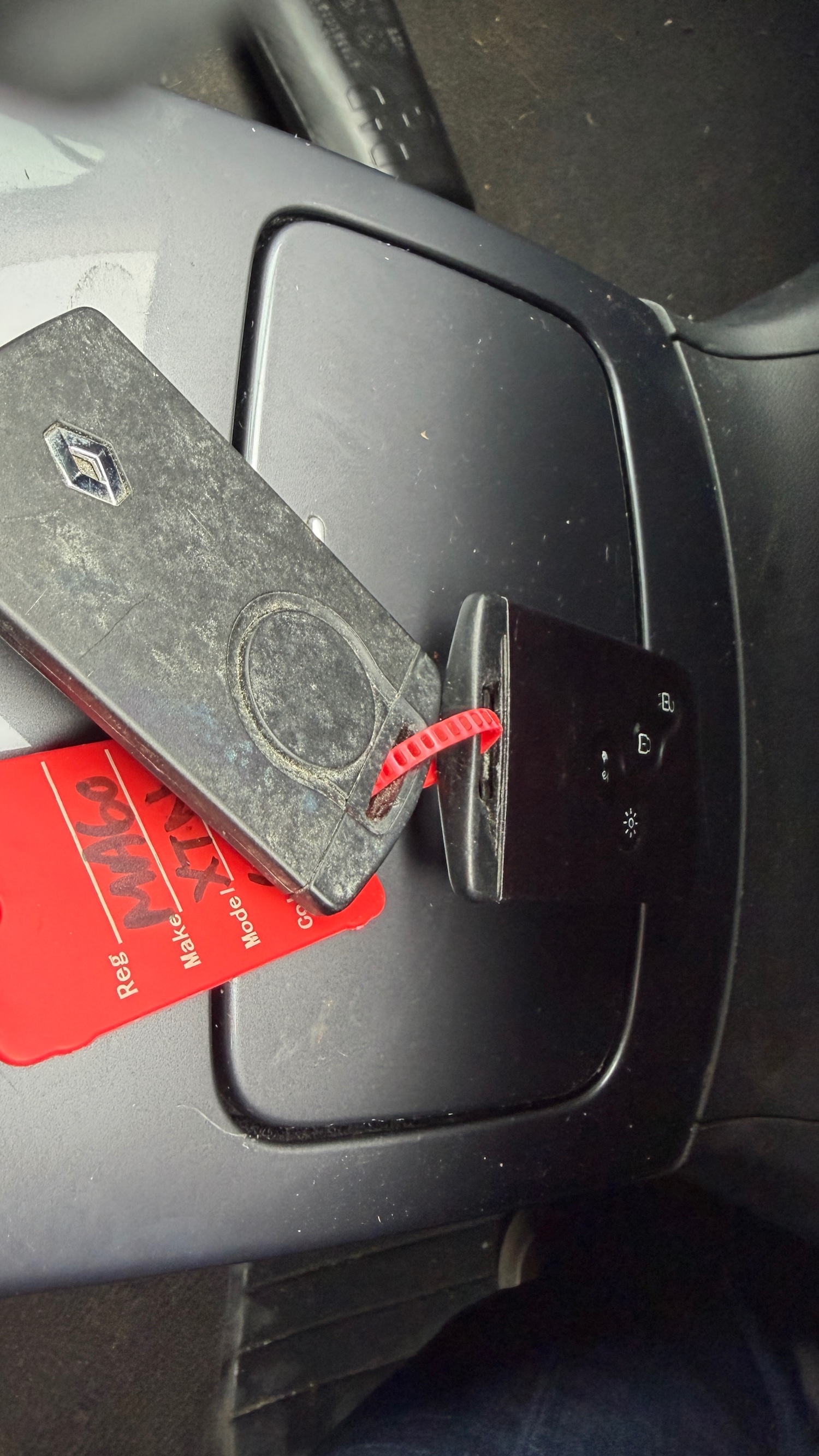 Used Renault Laguna 2010 for sale - 77631202: Photo 15