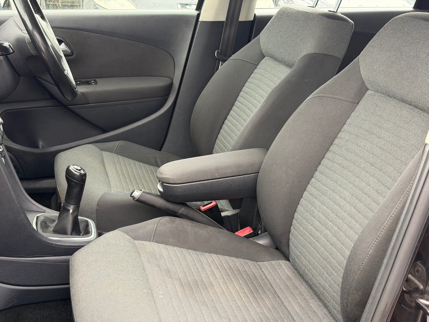 Used Volkswagen Polo 2011 for sale - 77220315: Photo 14