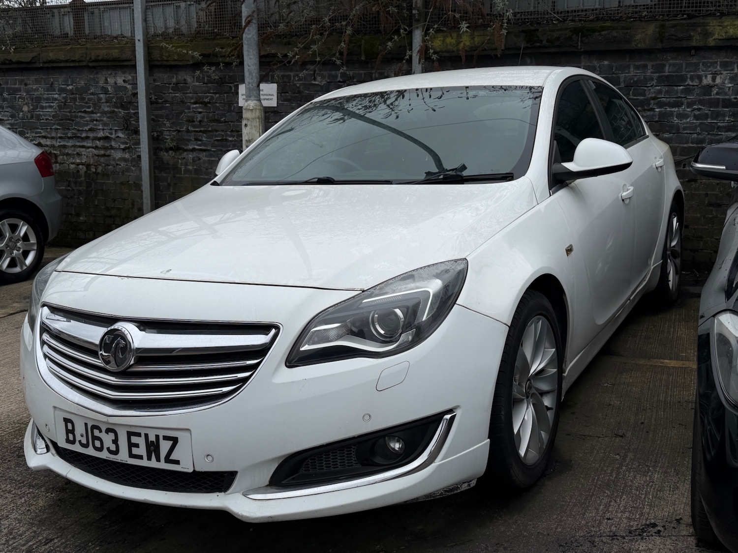 Used Vauxhall Insignia 2013 for sale - 77545932: Photo 2