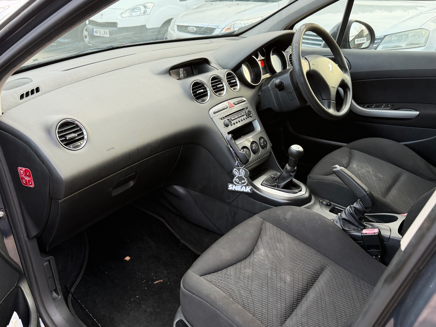 Used Peugeot 308 2010 for sale - 77312425: Photo 15