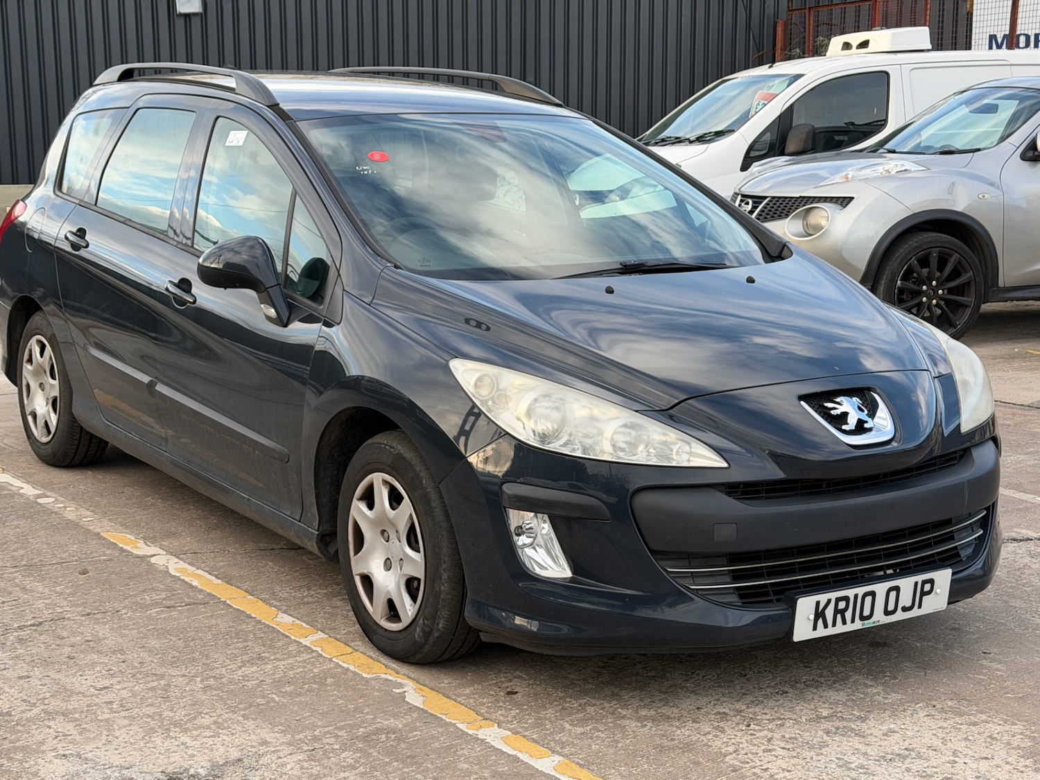 Used Peugeot 308 2010 for sale - 77312425: Photo 2