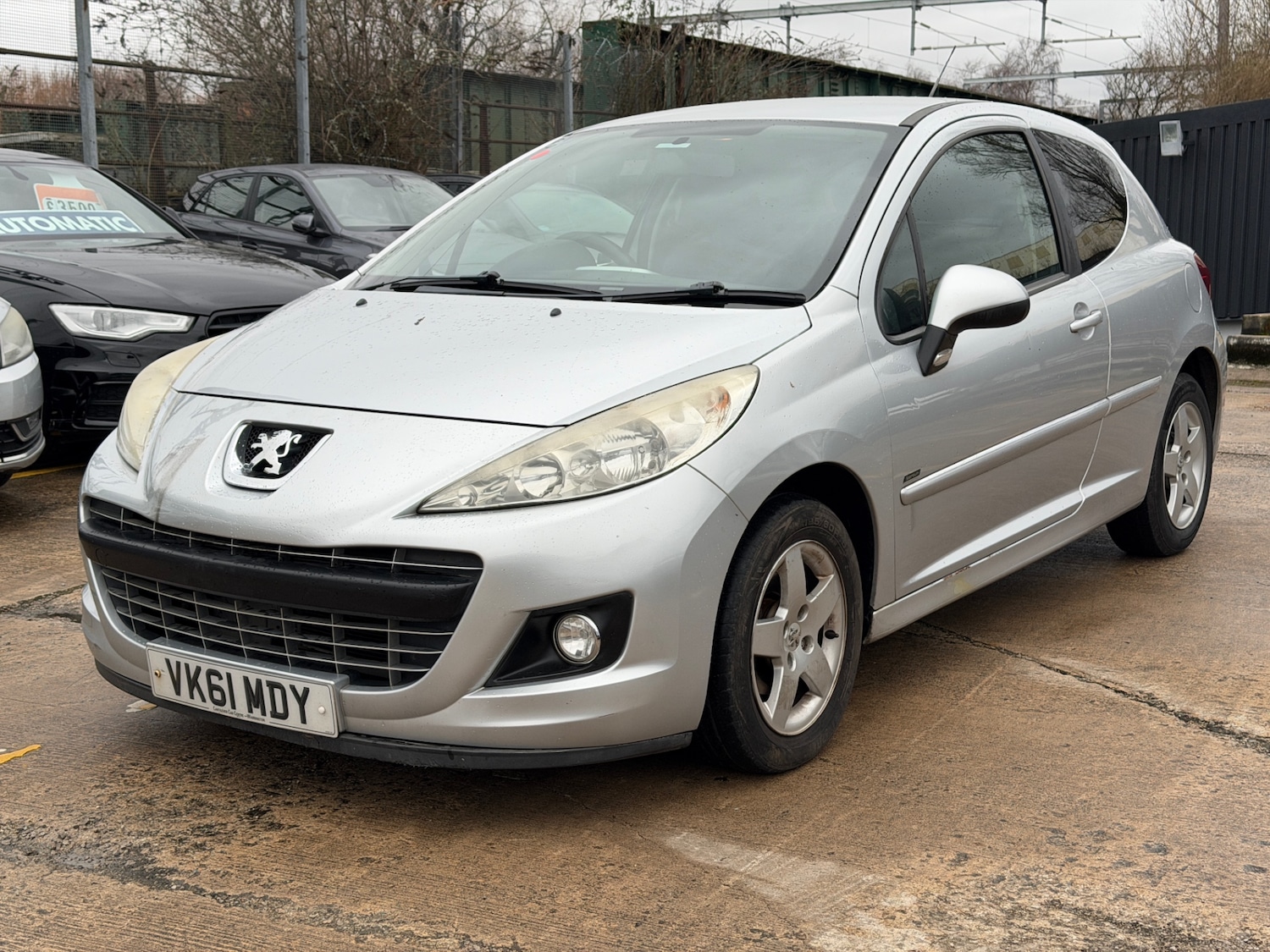 Used Peugeot 207 2011 for sale - 77342257: Photo 2