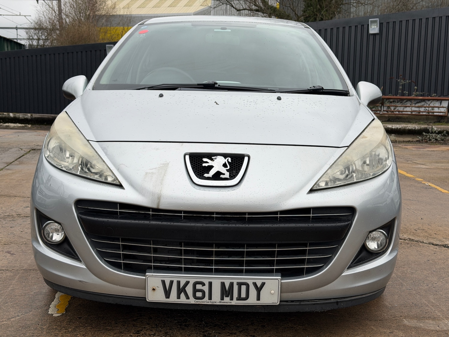 Used Peugeot 207 2011 for sale - 77342257: Photo 3