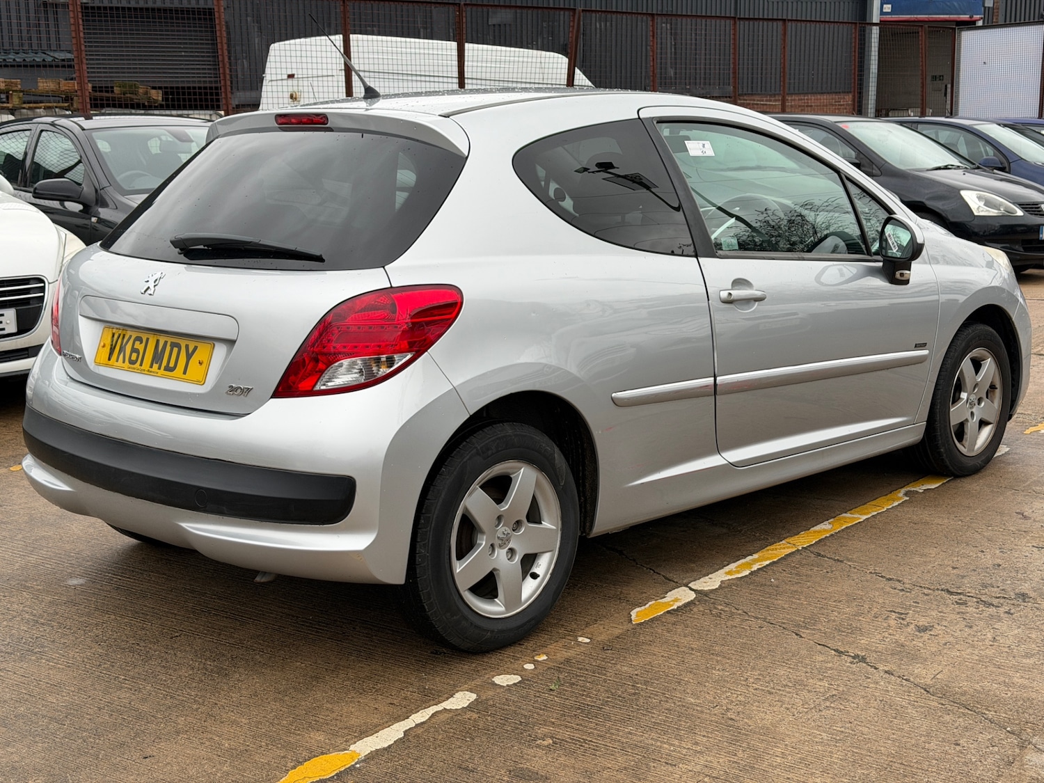 Used Peugeot 207 2011 for sale - 77342257: Photo 6