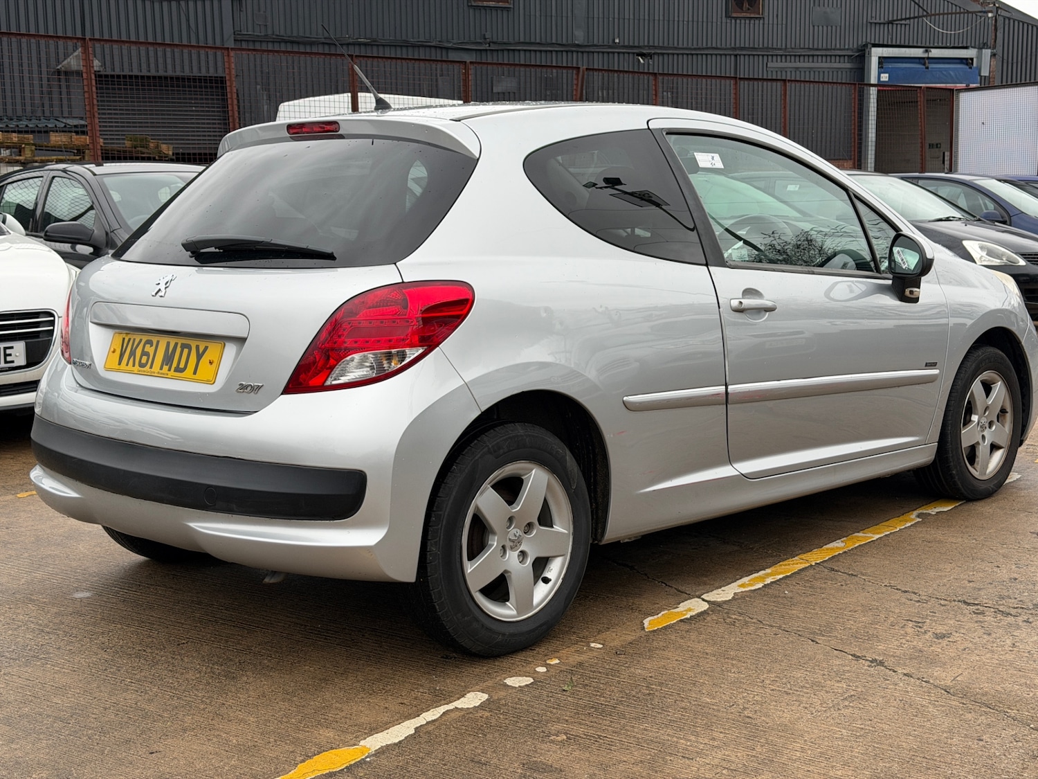 Used Peugeot 207 2011 for sale - 77342257: Photo 7