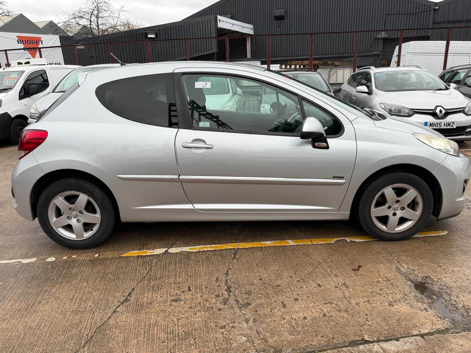 Used Peugeot 207 2011 for sale - 77342257: Photo 9