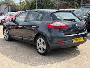 Used Renault Megane 2011 for sale - 79474159: Photo