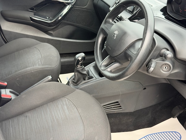 Used Peugeot 208 2012 for sale - 76115546: Photo 10