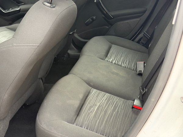 Used Peugeot 208 2012 for sale - 76115546: Photo 11