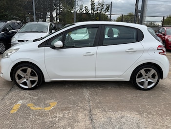 Used Peugeot 208 2012 for sale - 76115546: Photo