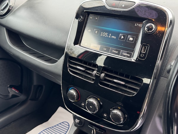 Used Renault Clio 2013 for sale - 74197731: Photo 11