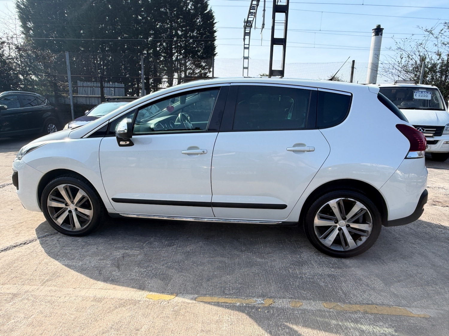 Used Peugeot 3008 2014 for sale - 77974277: Photo 4