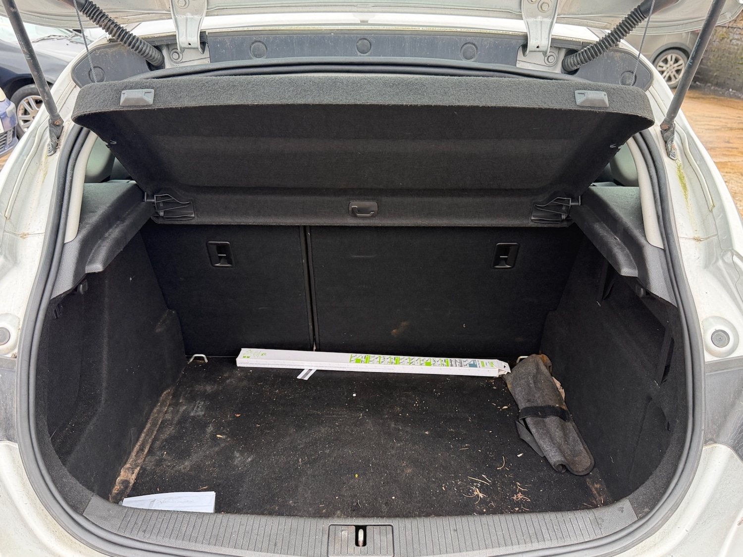 Used Vauxhall Astra 2011 for sale - 77630925: Photo 12