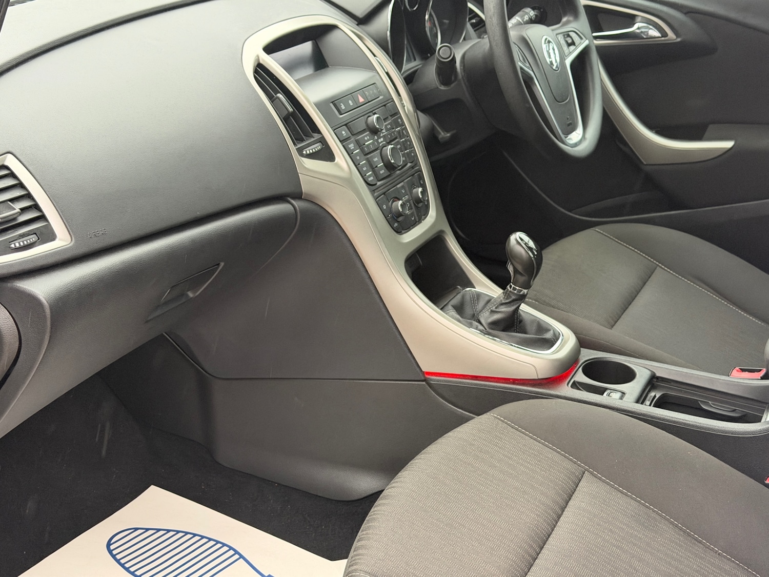 Used Vauxhall Astra 2011 for sale - 77630925: Photo 16