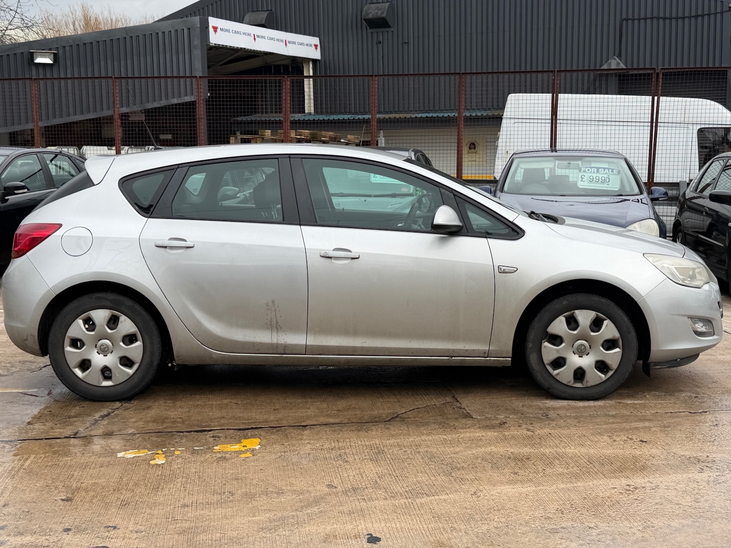 Used Vauxhall Astra 2011 for sale - 77630925: Photo 8