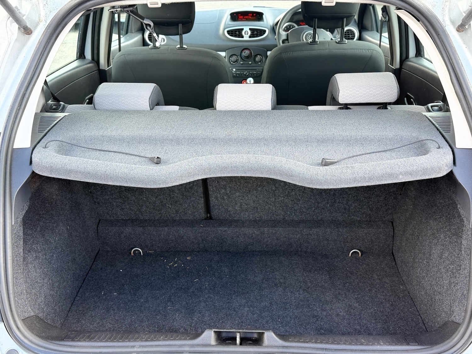 Used Renault Clio 2009 for sale - 77894135: Photo 14