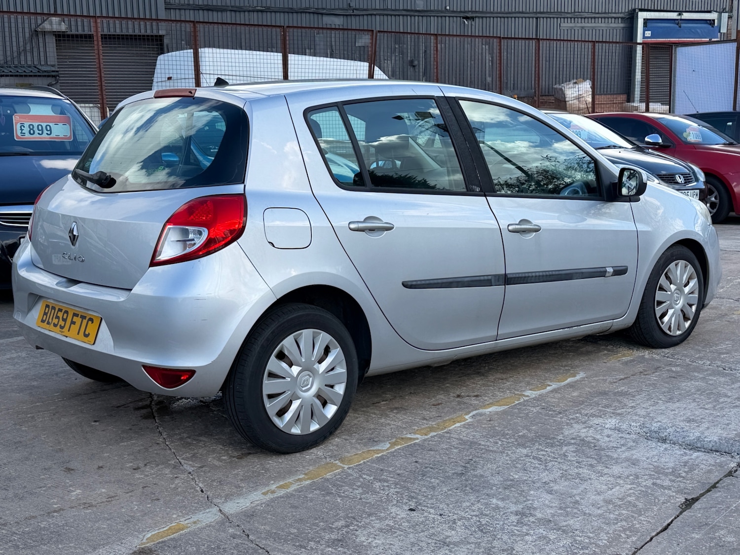 Used Renault Clio 2009 for sale - 77894135: Photo 7