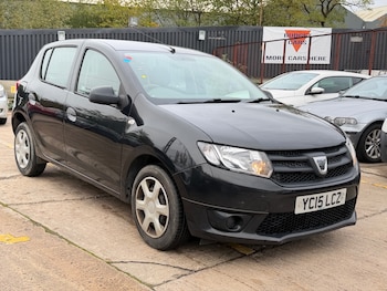 Used Dacia Sandero 2015 for sale - 76413276: Photo