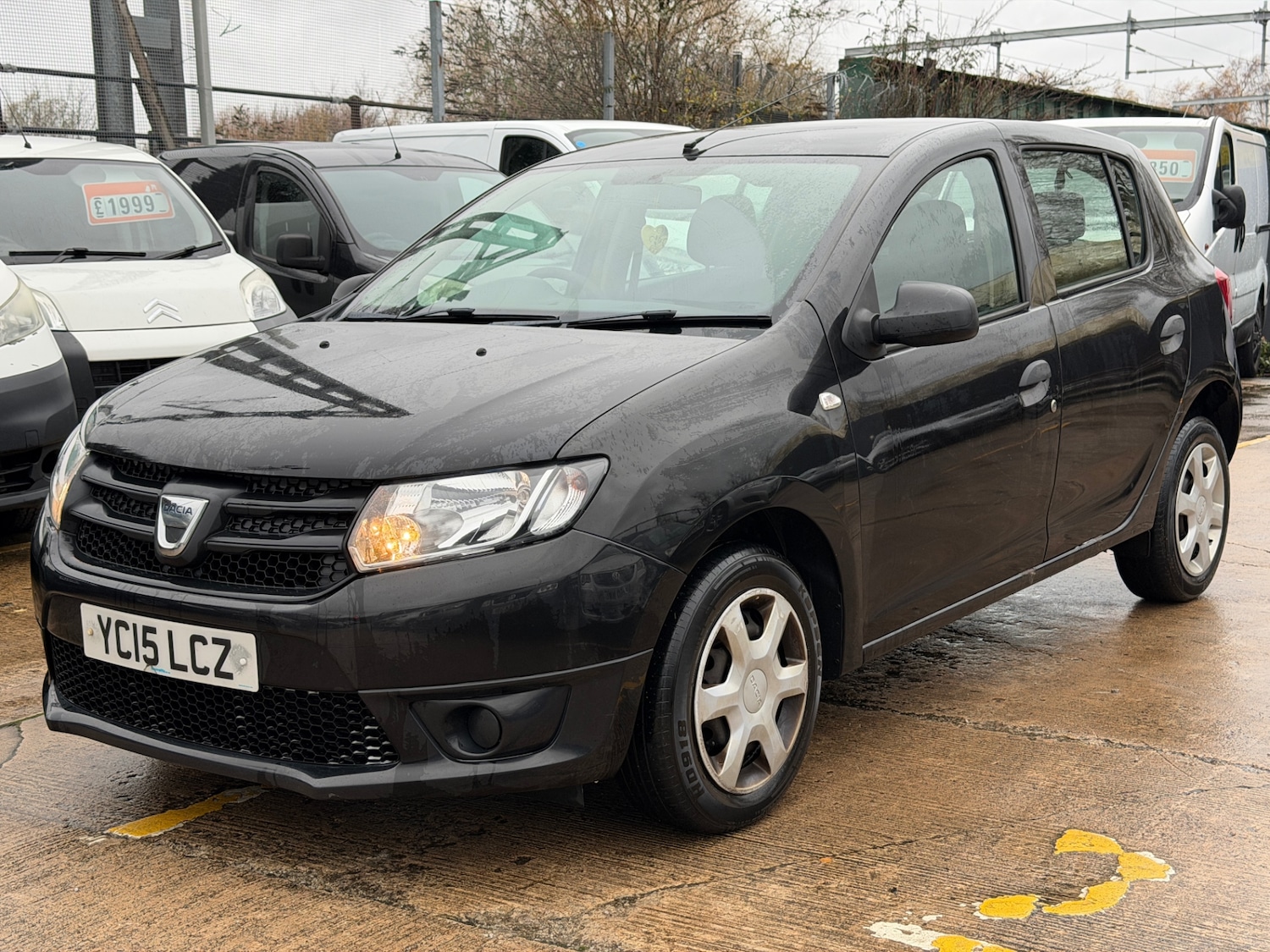 Used Dacia Sandero 2015 for sale - 76413276: Photo 2