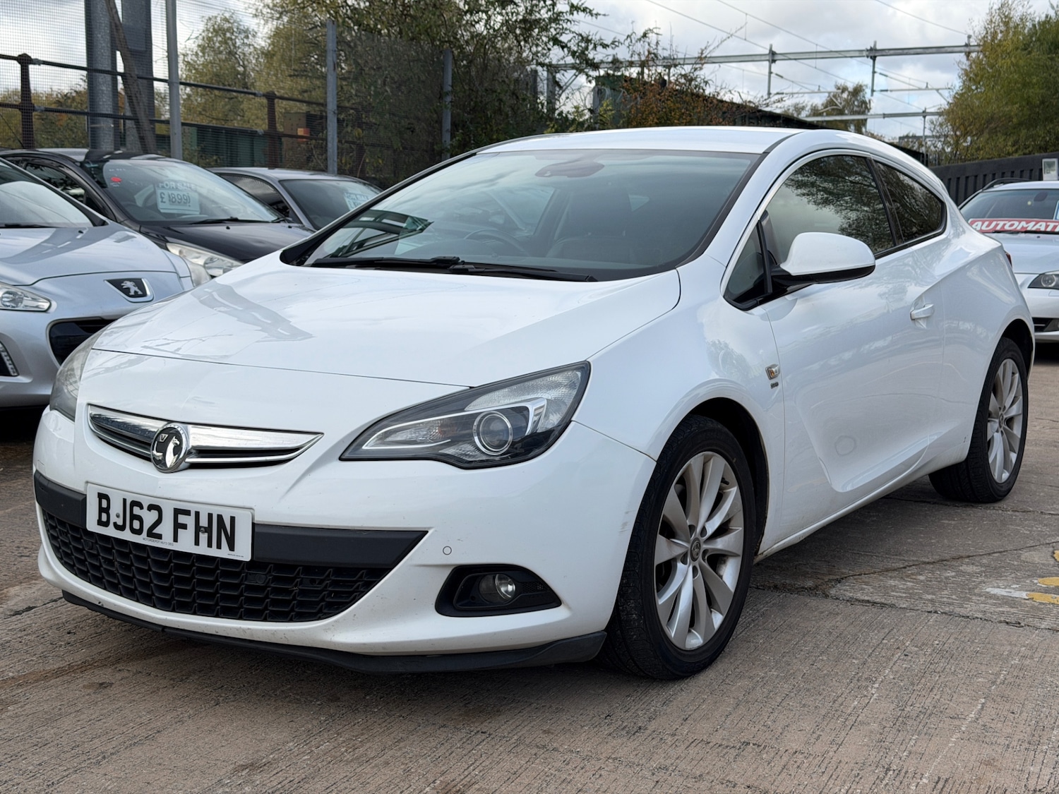 Used Vauxhall Astra GTC 2012 for sale - 76402870: Photo 3