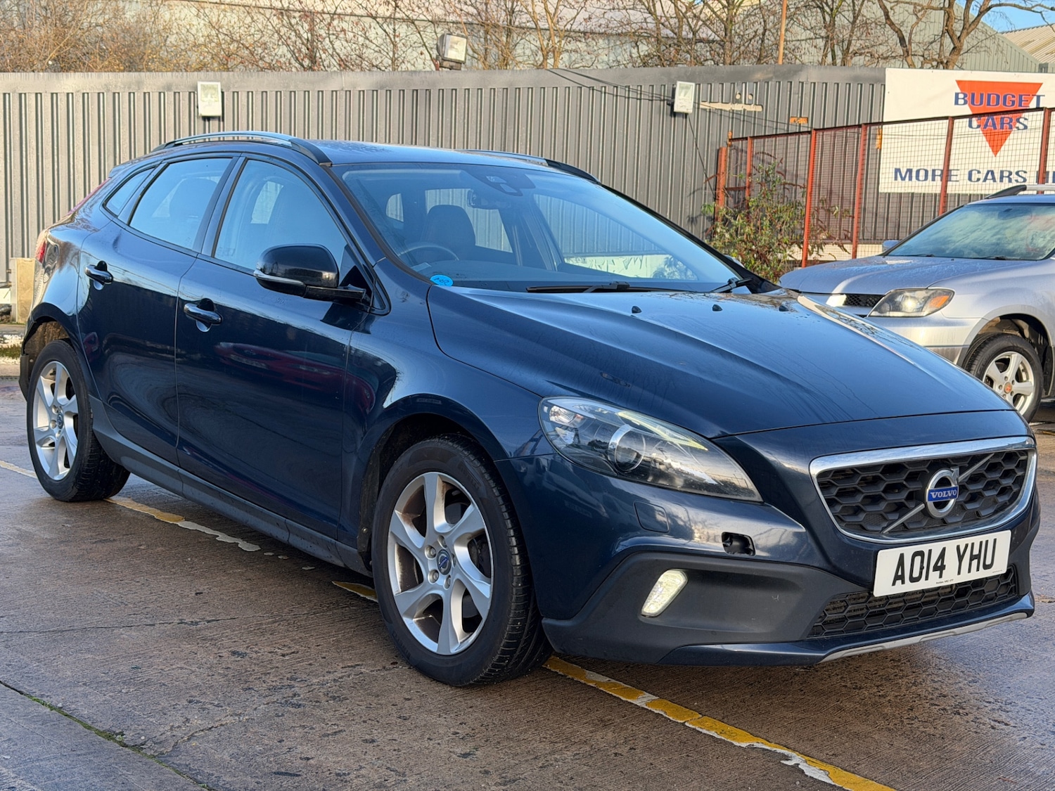 Used Volvo V40 2014 for sale - 76938323: Photo 1