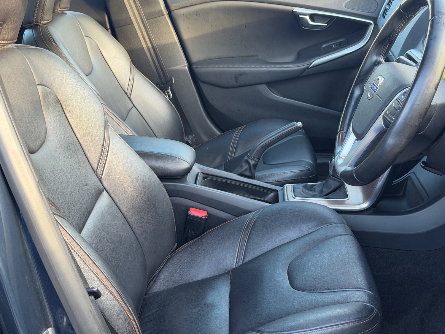 Used Volvo V40 2014 for sale - 76938323: Photo 11