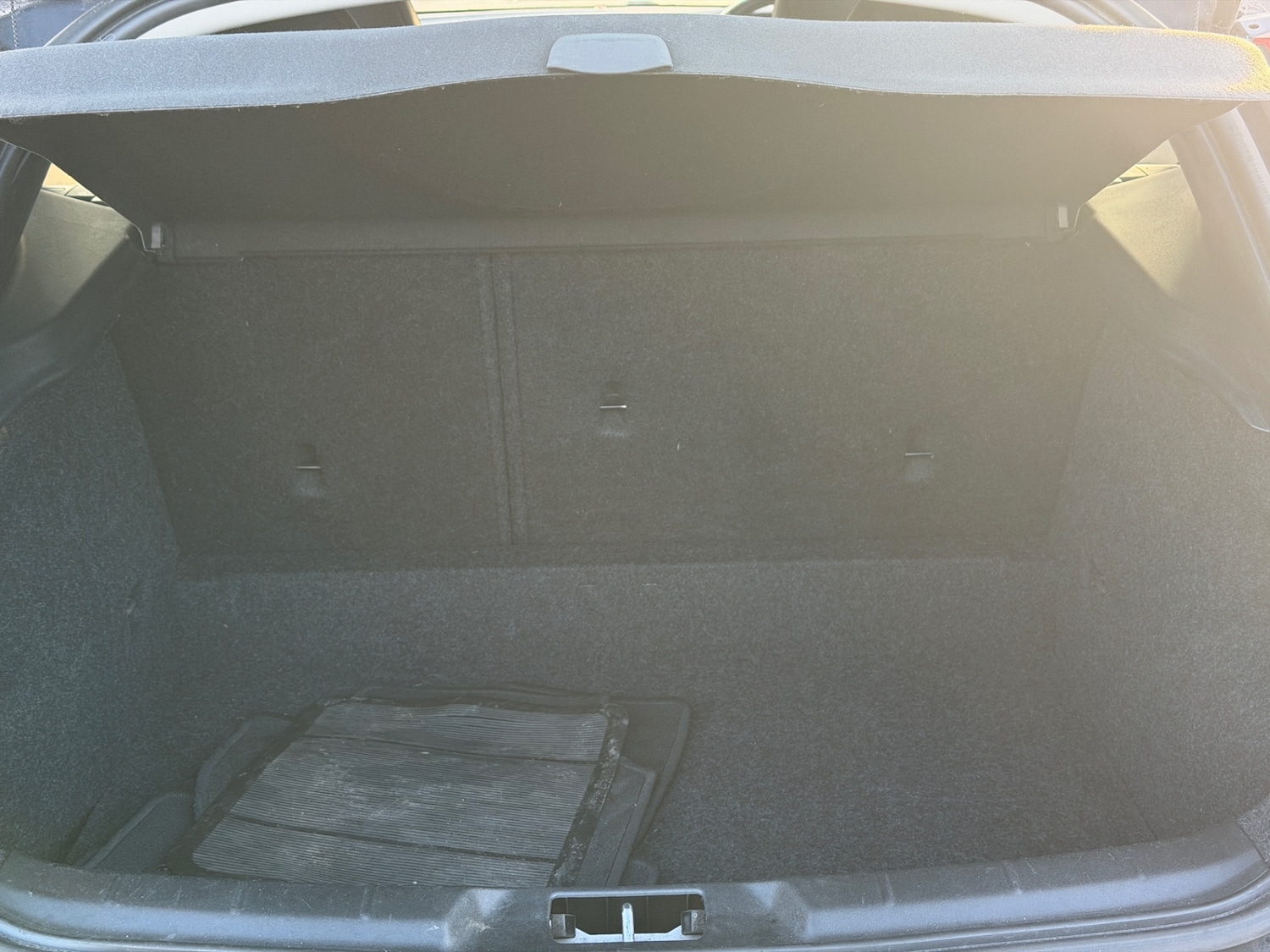 Used Volvo V40 2014 for sale - 76938323: Photo 15