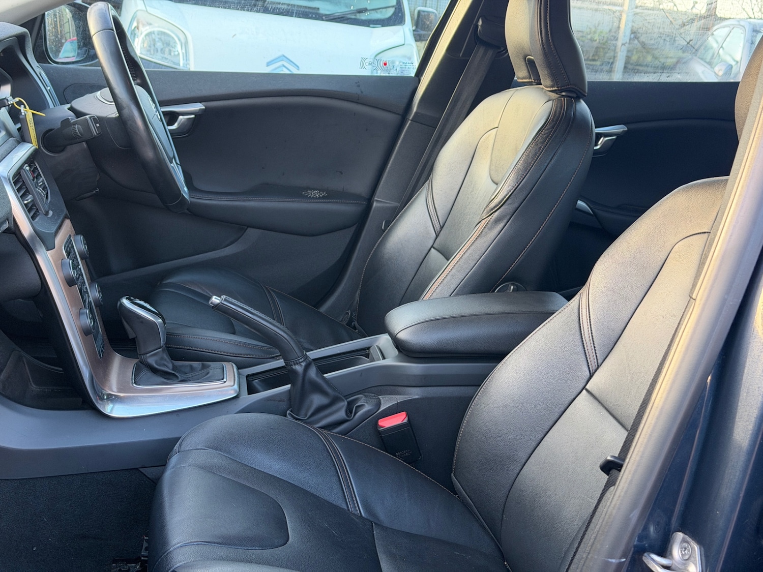 Used Volvo V40 2014 for sale - 76938323: Photo 18