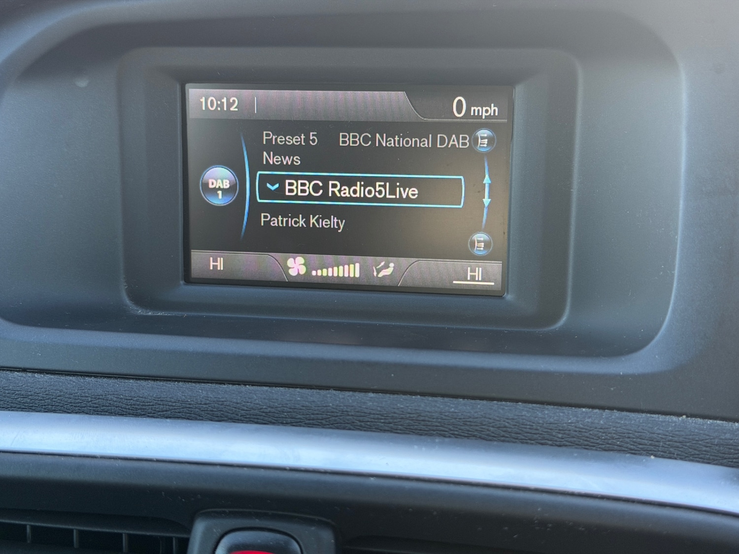 Used Volvo V40 2014 for sale - 76938323: Photo 20