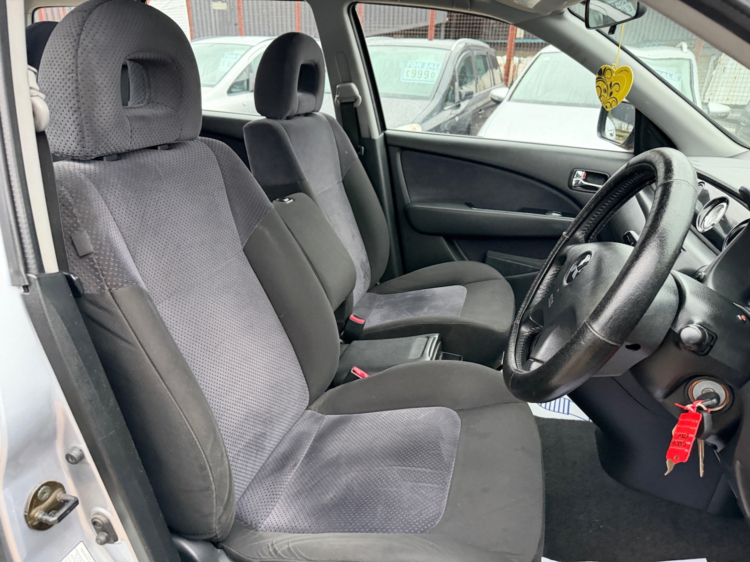 Used Mitsubishi Outlander 2004 for sale - 76252316: Photo 12