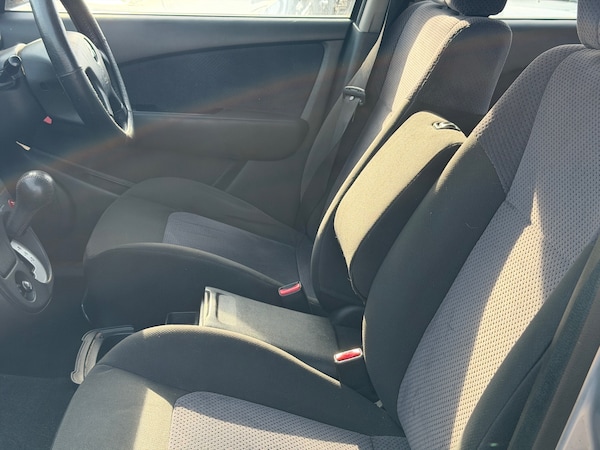 Used Mitsubishi Outlander 2004 for sale - 76252316: Photo 15