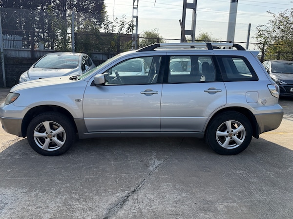 Used Mitsubishi Outlander 2004 for sale - 76252316: Photo 4