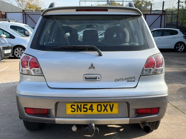 Used Mitsubishi Outlander 2004 for sale - 76252316: Photo 6