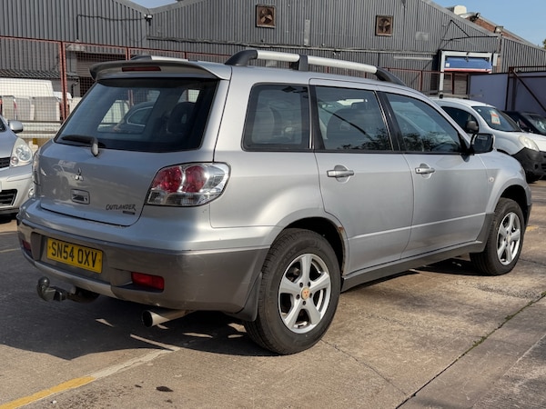 Used Mitsubishi Outlander 2004 for sale - 76252316: Photo 7